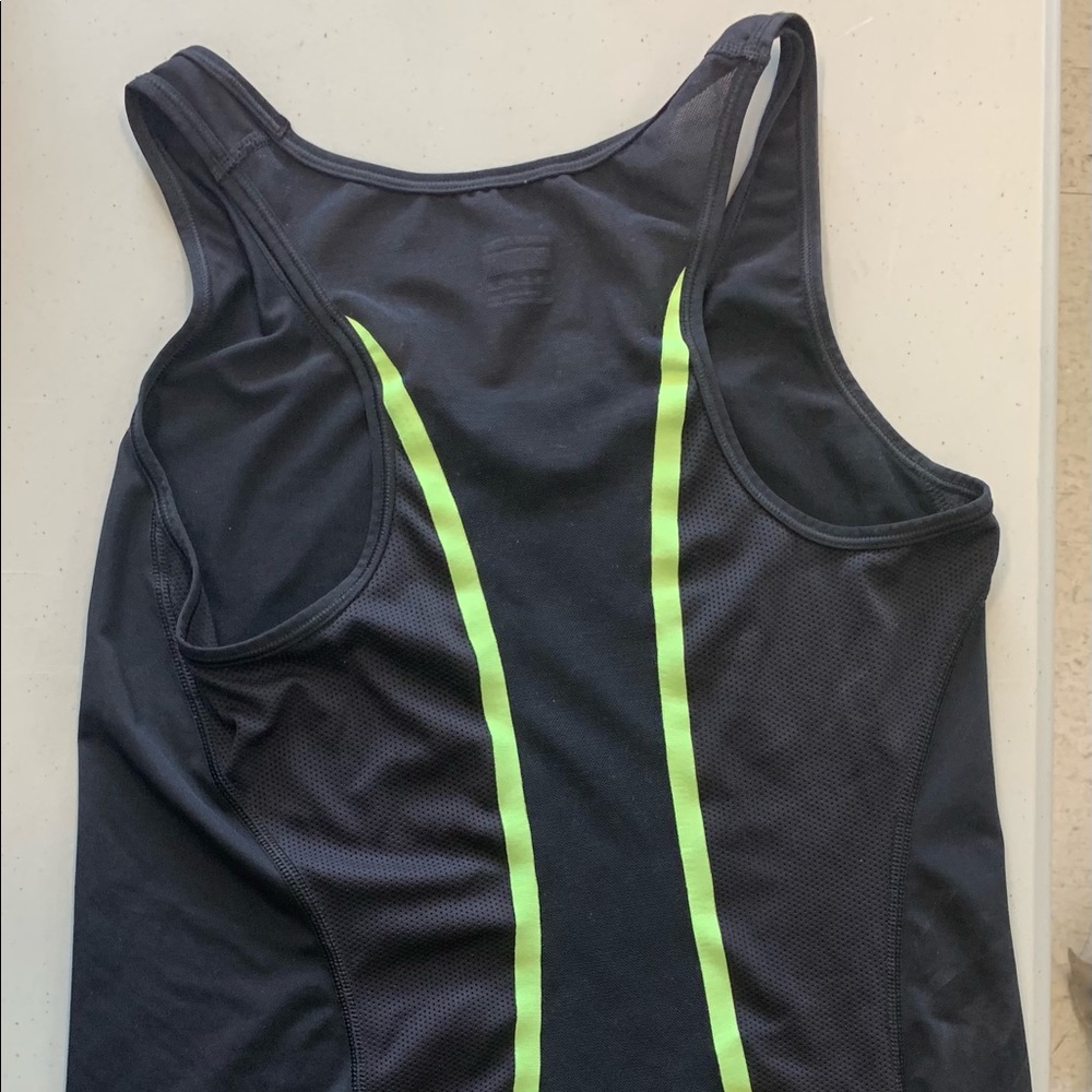 nike top